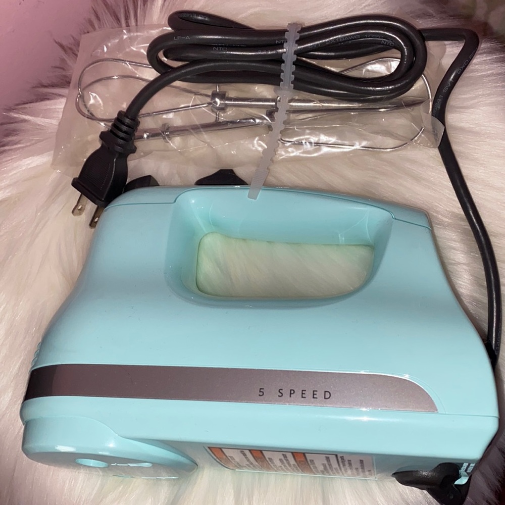 Kitchen aid hand mixer